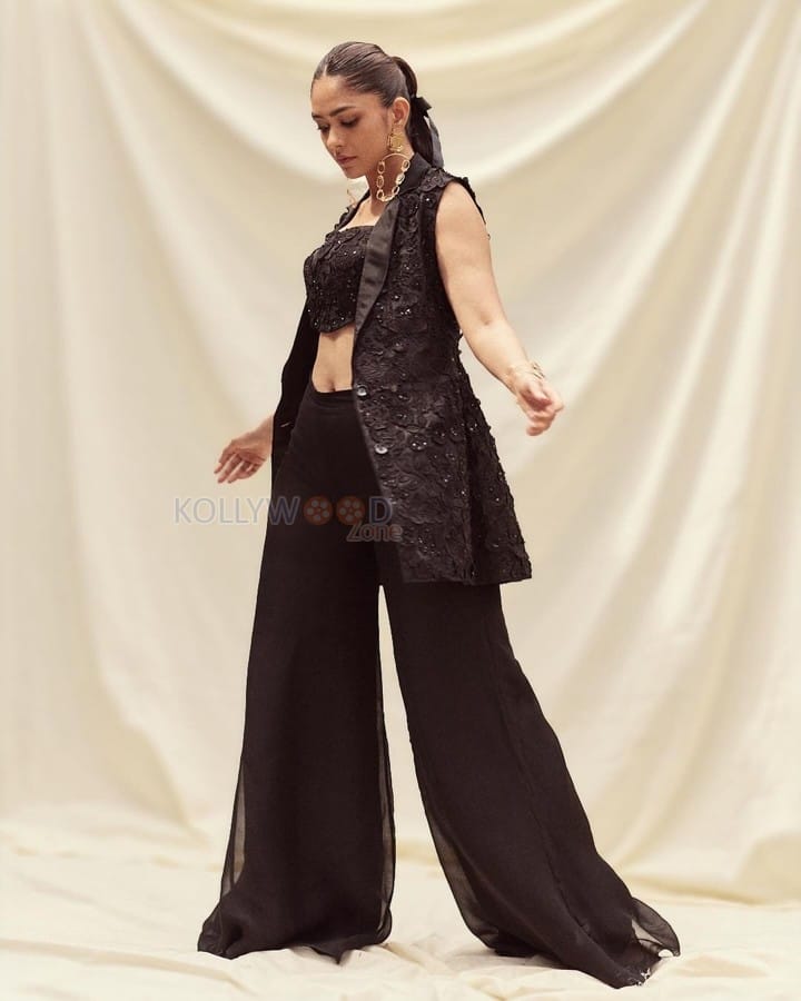 Beautiful Mrunal Thakur in a Georgette Three Piece Set with a Crop Top Blazer and Palazzo Pant Photos 02