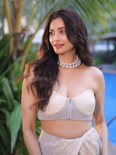 Daisy Shah