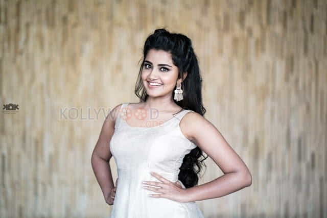 Cute Actress Anupama Parameshwaran Photos