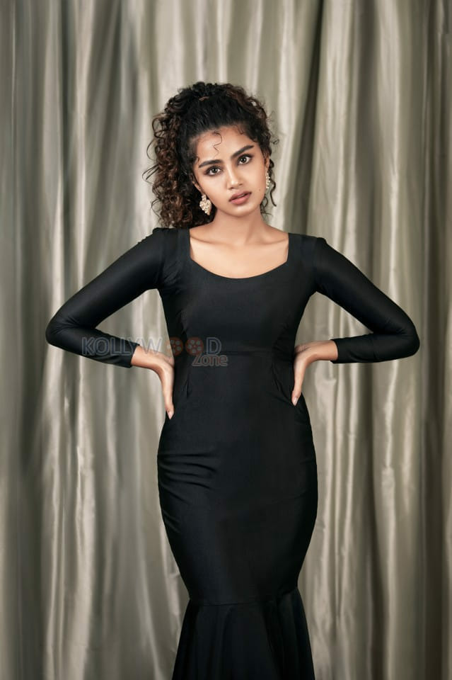 Cute Anupama Parameswaran Black Dress Pictures