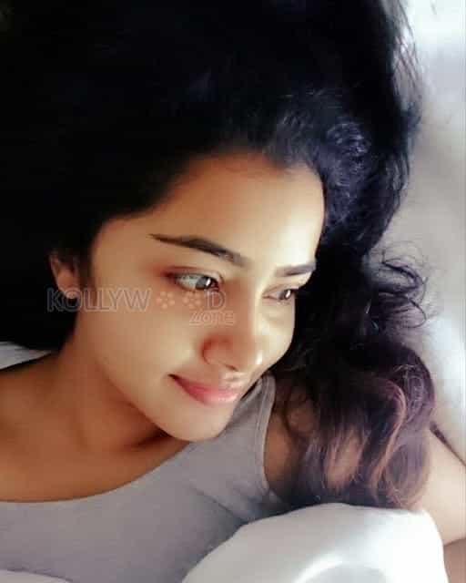 Cute Anupama Parameswaran Photos