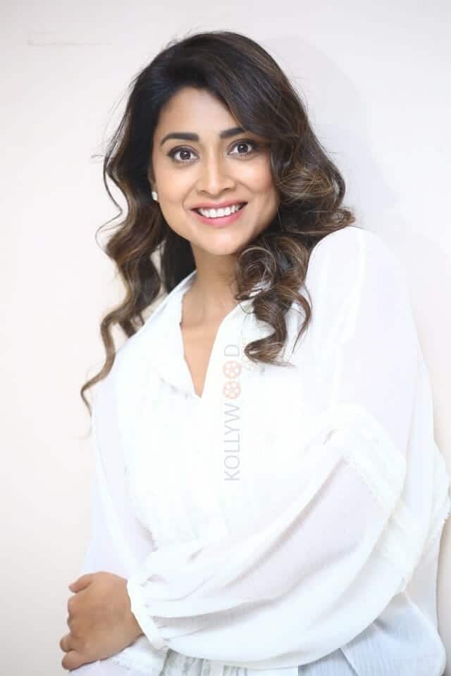 Cute Shriya Saran at Gamanam Success Meet Event Photos 38