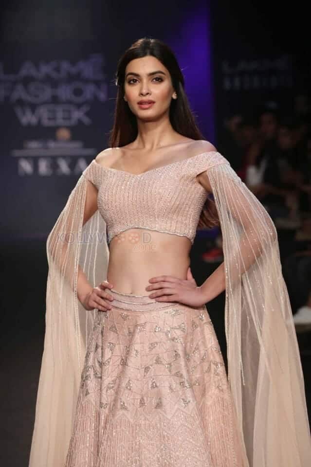 Diana Penty Rampwalk Picture 01