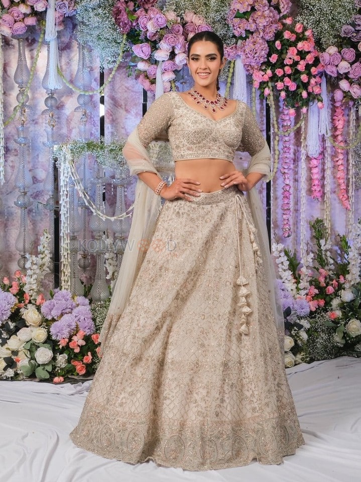 Fairytale Beauty Kavya Thapar in a Cream Lehenga Photos 03