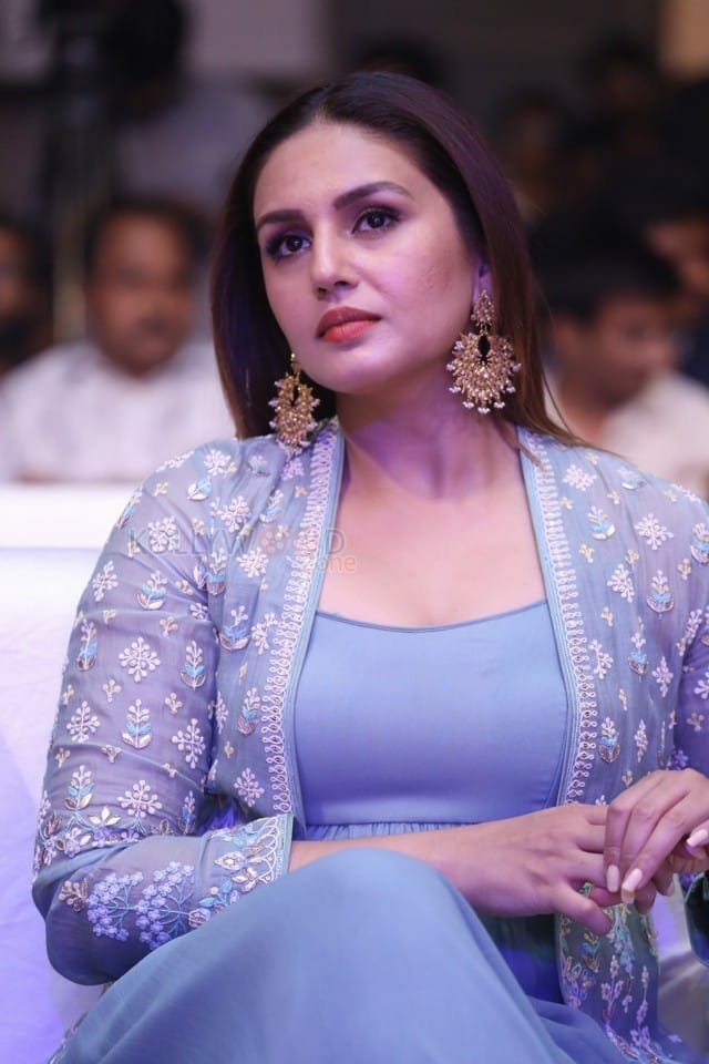 Kaala Movie Actress Huma Qureshi Photos