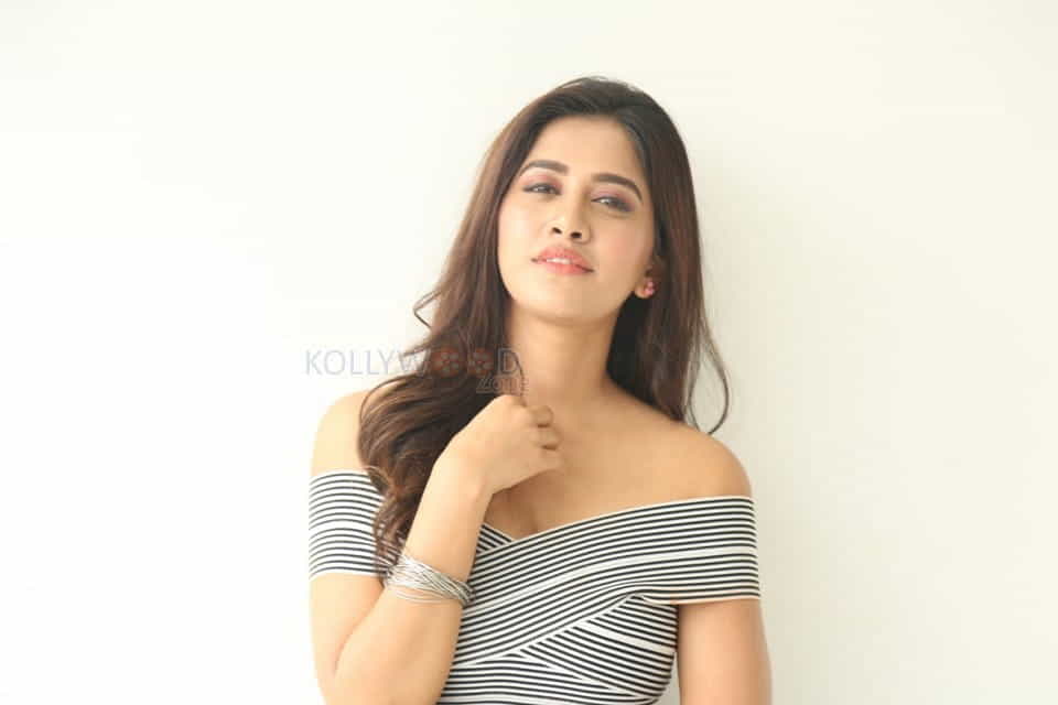 Kannada Actress Nabha Natesh Pictures