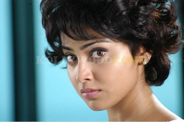 Latest Sexy Stills Of Shriya