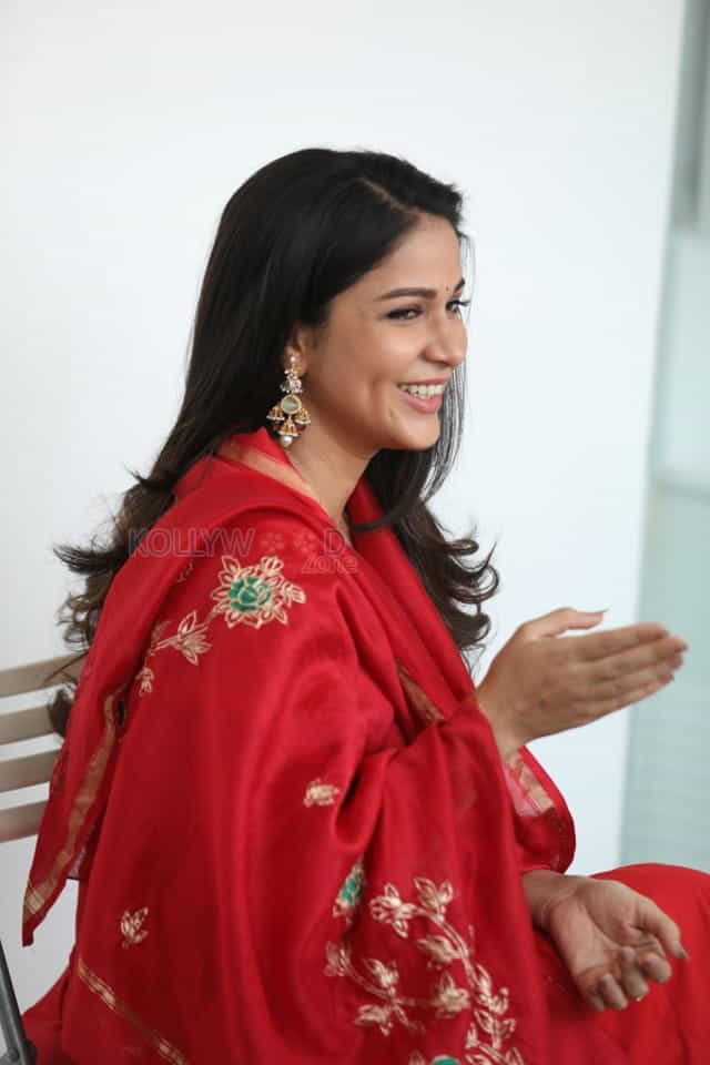 Lavanya Tripathi at Chaavu Kaburu Challaga Movie Interview Pictures