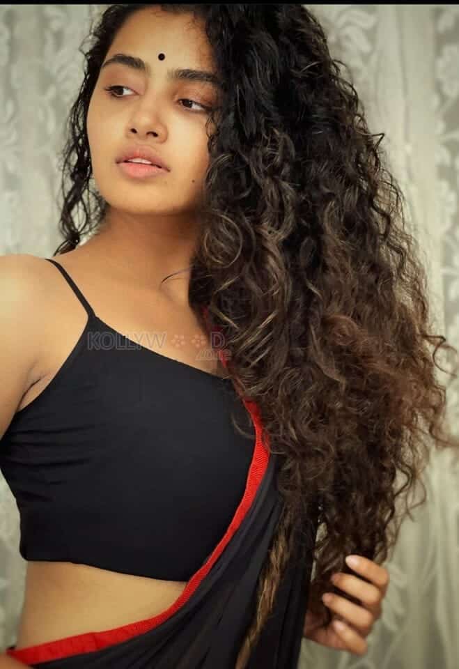 Malayalam Beauty Anupama Parameswaran Pictures 03