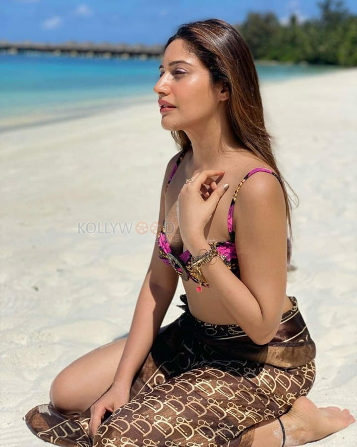 Naagin fame Surbhi Chandna Hot Beach Photos