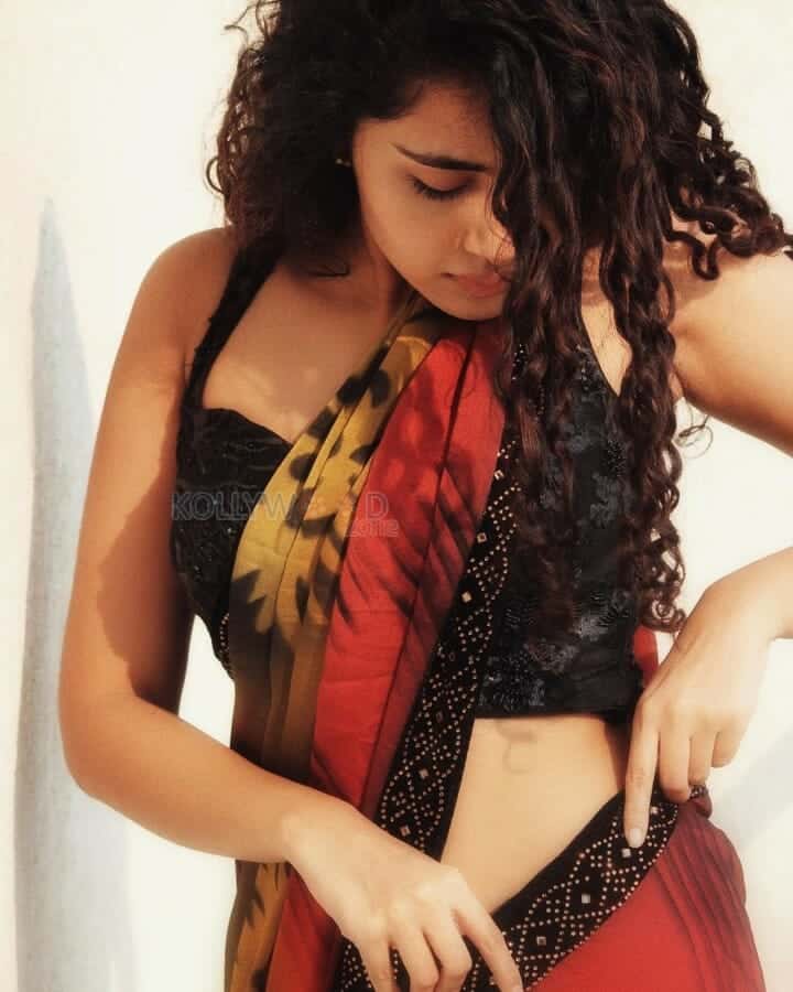 Petite Anupama Parameswaran Hot and Sexy Red Saree Photoshoot Pictures 09
