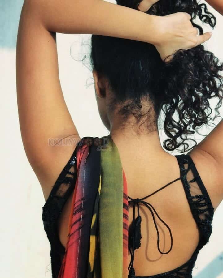 Petite Anupama Parameswaran Hot and Sexy Red Saree Photoshoot Pictures 10