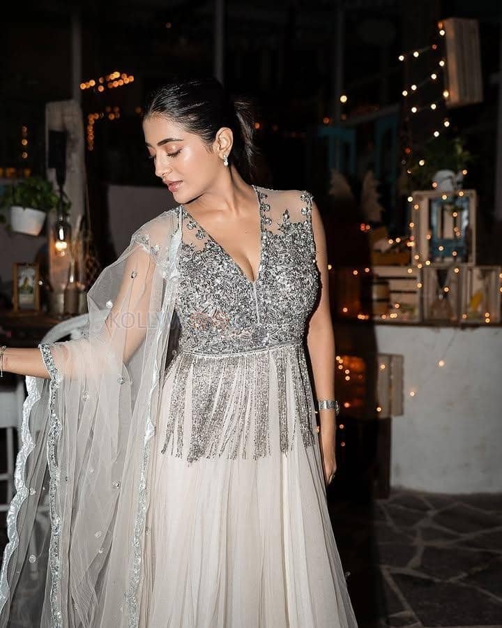 Sexy Rashi Singh in a Silver Embellished V Neck Lehenga Photos 04