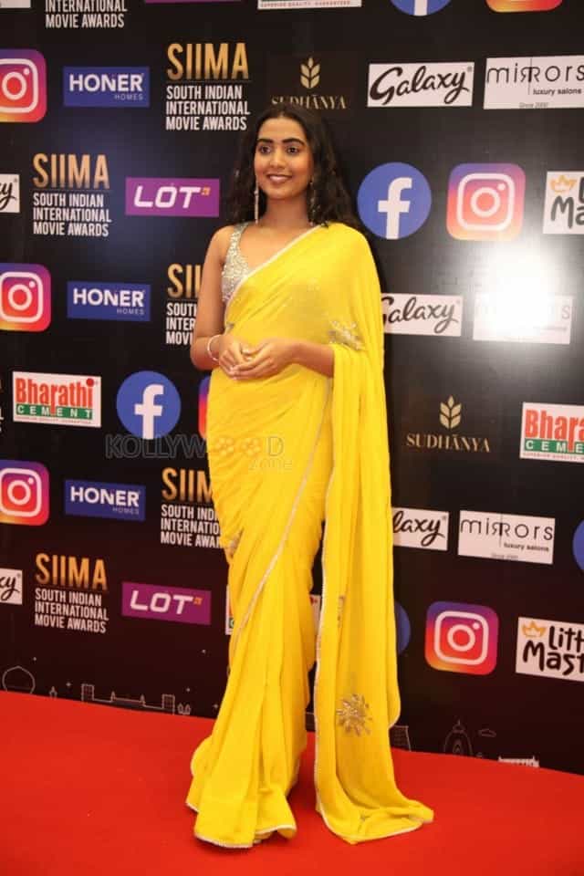 Shivatmika Rajasekhar at SIIMA Awards 2021 Day 2 Photos 01