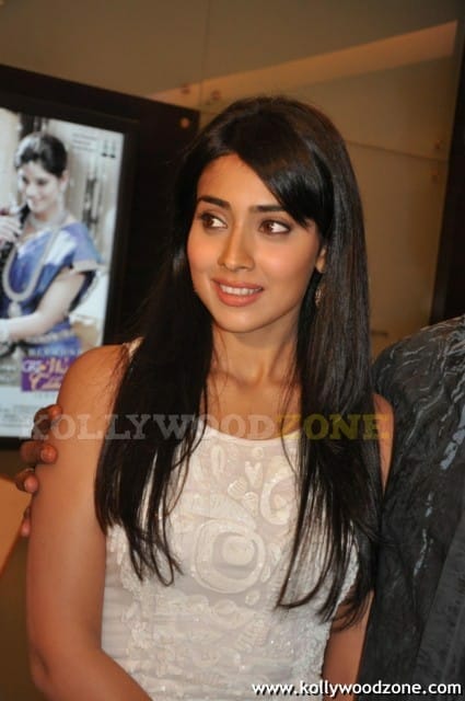 Shriya At Jaggubhai Premiere Show