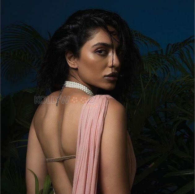 Sobhita Dhulipala Photoshoot Pictures