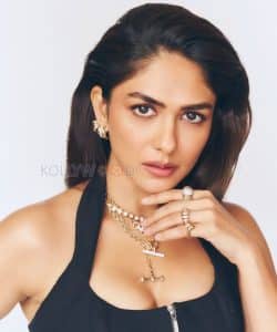 Mrunal Thakur