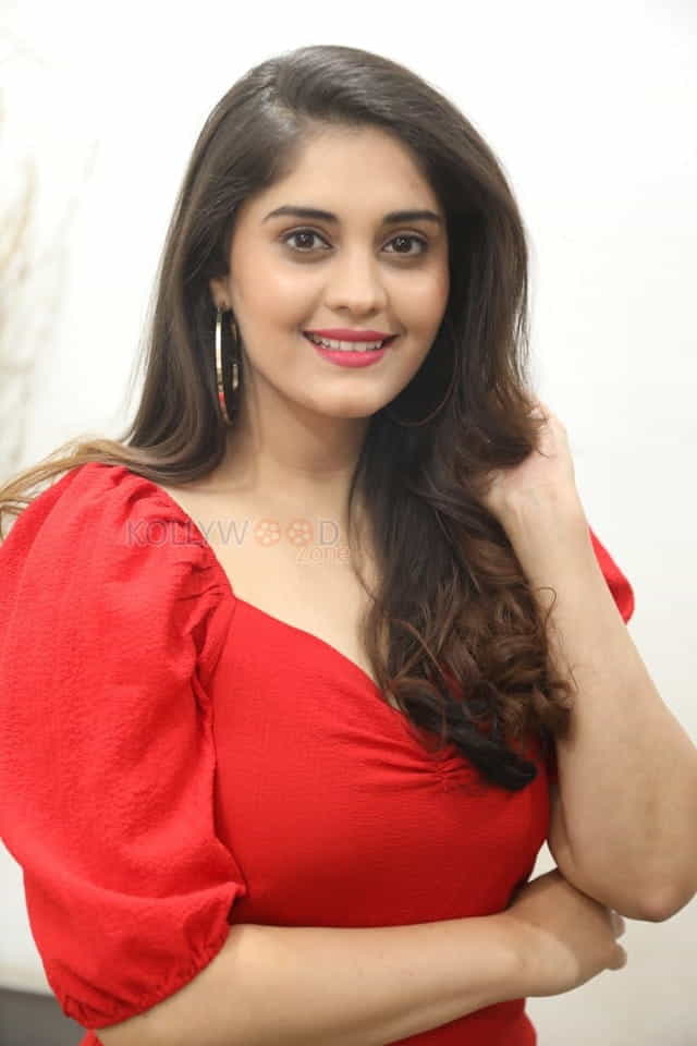 Surbhi at Sashi Movie Interview Photos