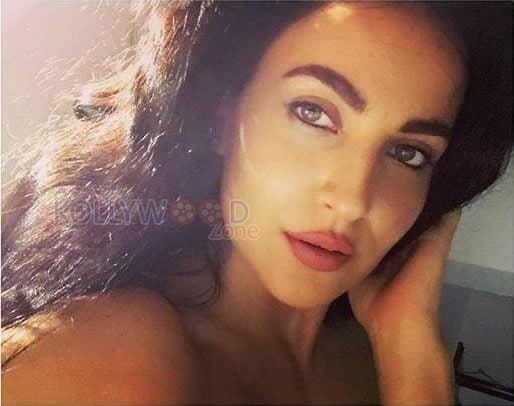 Swedish Bollywood Actress Elli Avrram Photos