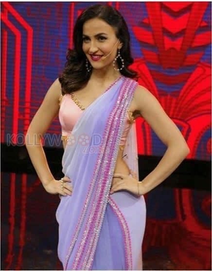 Elli AvrRam Feels Blessed To Be Working With Dhanush And Selvaraghavan!
