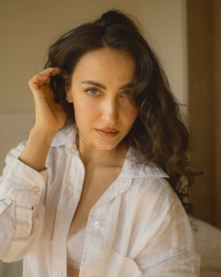 Elli AvrRam