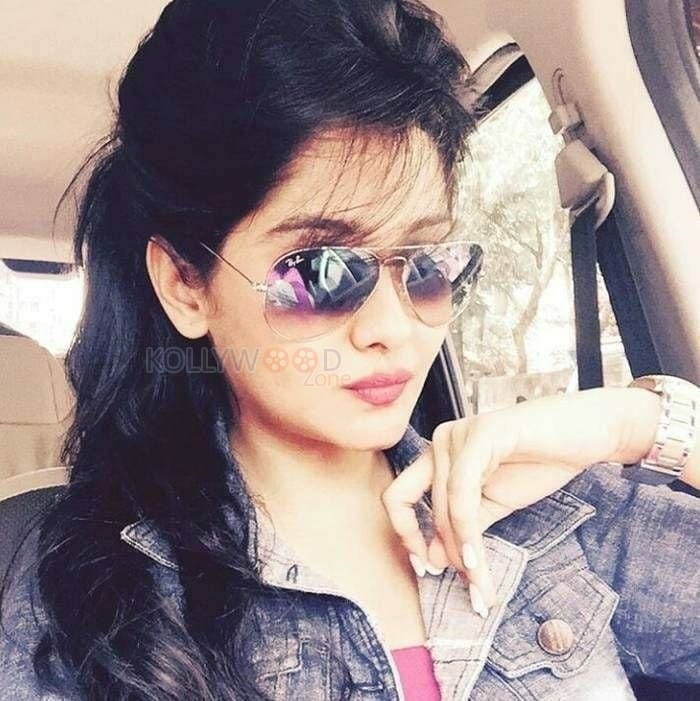 TV Actress Kanchi Singh Photos