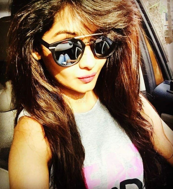 TV Actress Kanchi Singh Photos