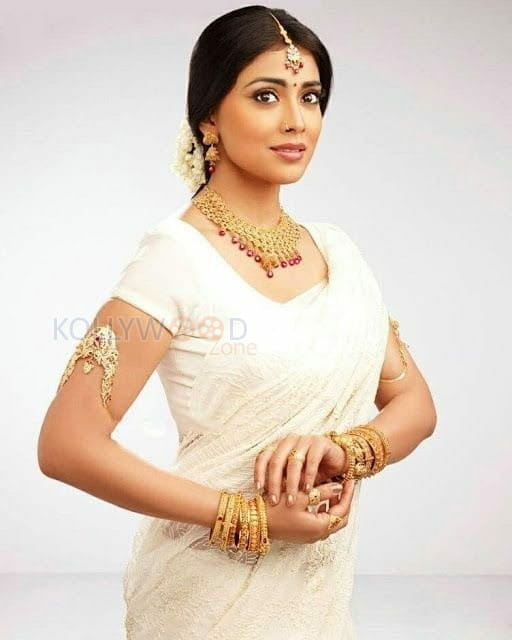 Tamil Actress Shriya Saran Sexy Photos