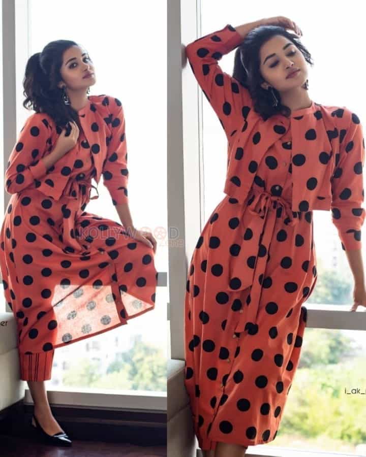 Teen Actress Anupama Parameswaran Photoshoot Pictures