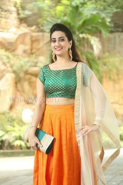 Telugu Actress Manjusha New Stills