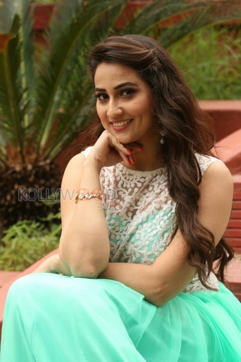 Telugu Actress Manjusha Pictures