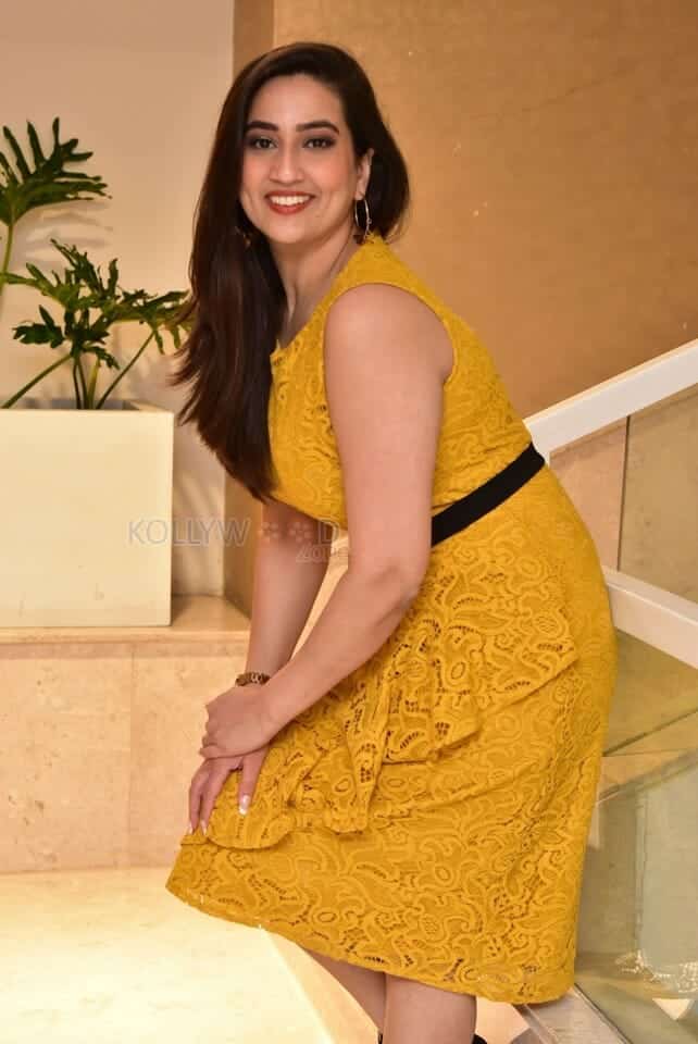 Telugu Anchor Manjusha at Mukhachitram Movie Pre Release Event Stills 09