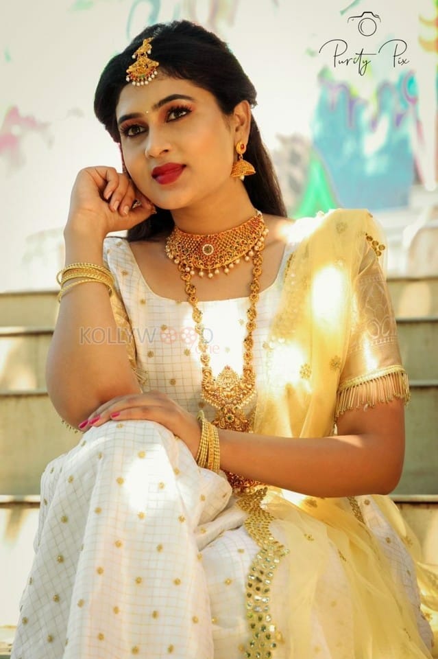 Telugu TV Actress Nayana Raj Photoshoot Stills