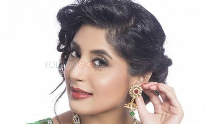 Tv Actress Kritika Kamra Pictures