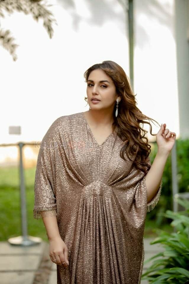 Valimai Actress Huma Qureshi Photos 03