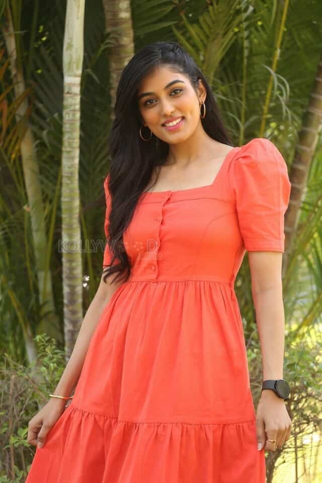 Yashvika Nishkala at Mr King Trailer Launch Photos 03