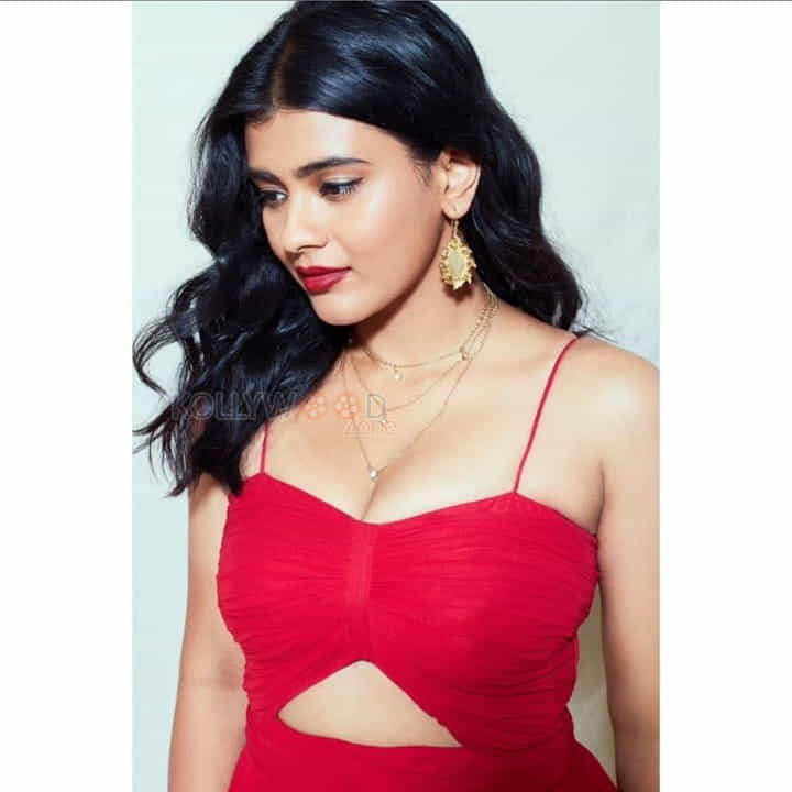 Kisses Heroine Hebah Patel Red Dress Photoshoot Pictures