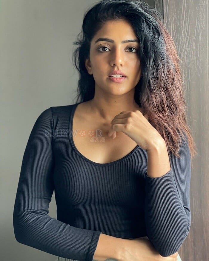 Aayiram Jenmangal Movie Heroine Eesha Rebba Sexy Pictures