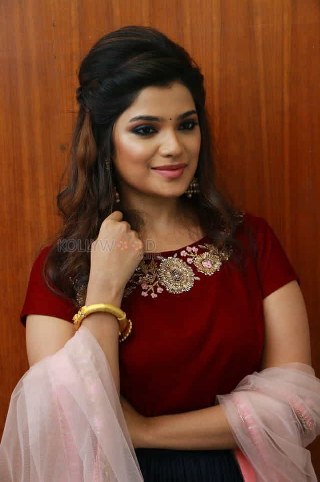 Actress Aathmika Photos