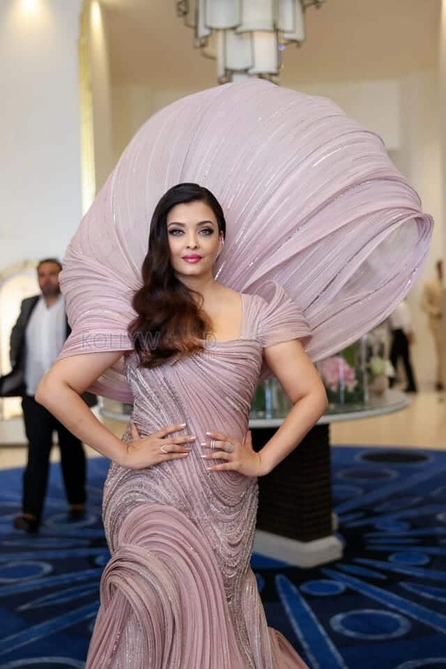 Actress Aishwarya Rai at Cannes 2022 Stills 02