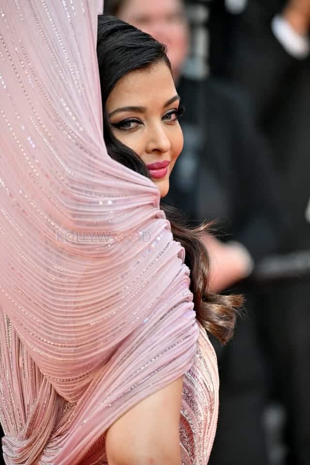 Actress Aishwarya Rai at Cannes 2022 Stills 16