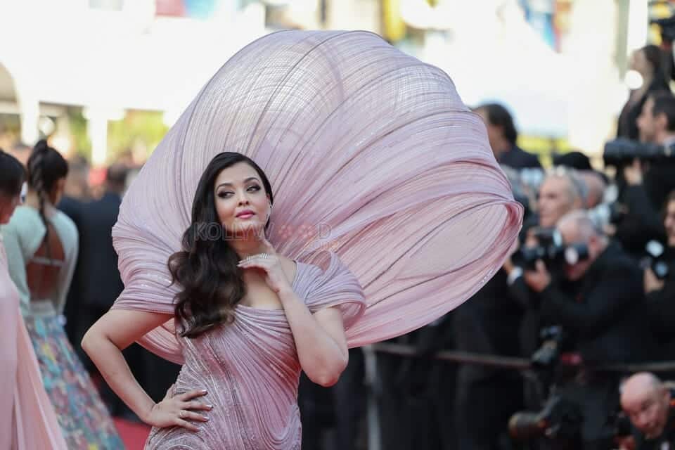 Actress Aishwarya Rai at Cannes 2022 Stills 22