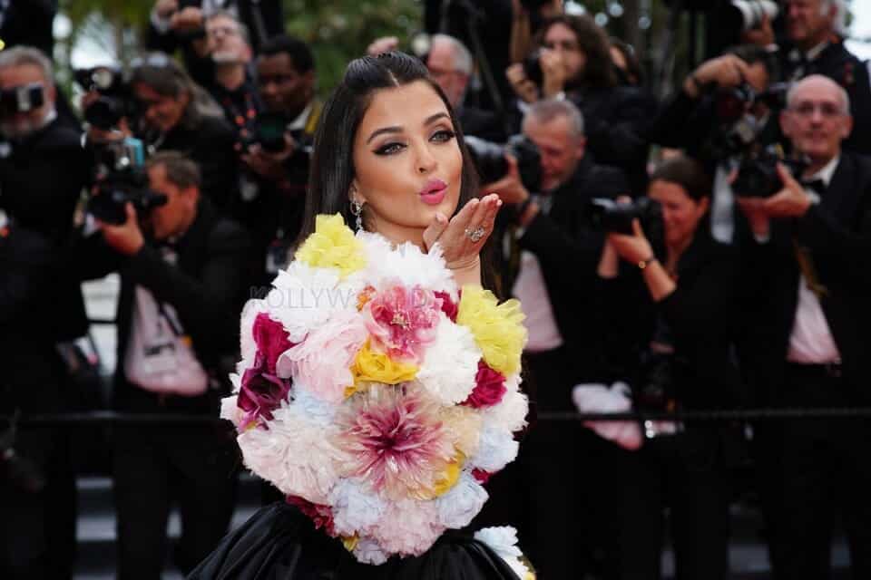 Actress Aishwarya Rai at Cannes 2022 Stills 30