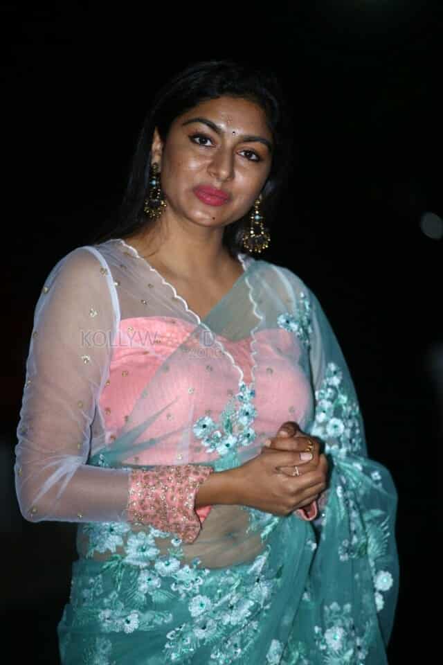 Actress Akshatha Srinivas at Surabhi 70MM Movie Pre Release Event Pictures 17