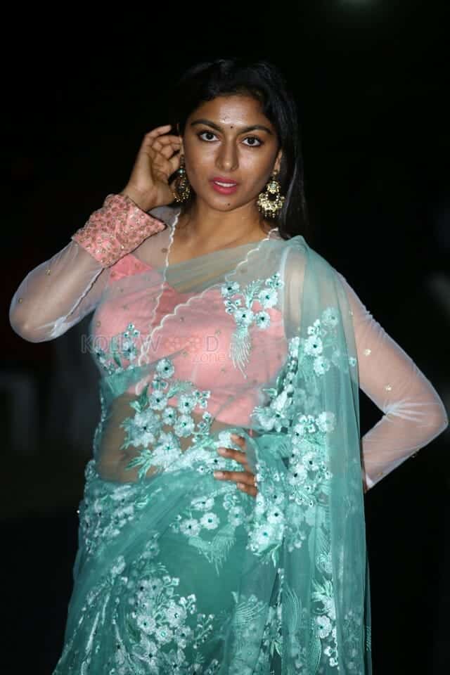 Actress Akshatha Srinivas at Surabhi 70MM Movie Pre Release Event Pictures 27