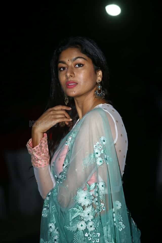 Actress Akshatha Srinivas at Surabhi 70MM Movie Pre Release Event Pictures 31