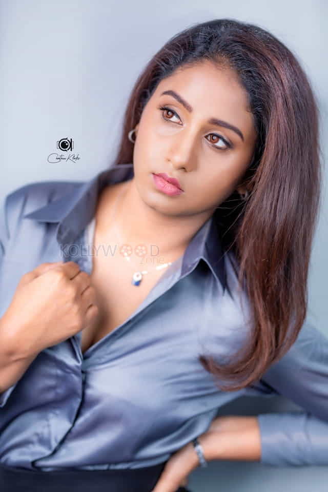 Actress And Model Dakkshi Guttikonda Photos