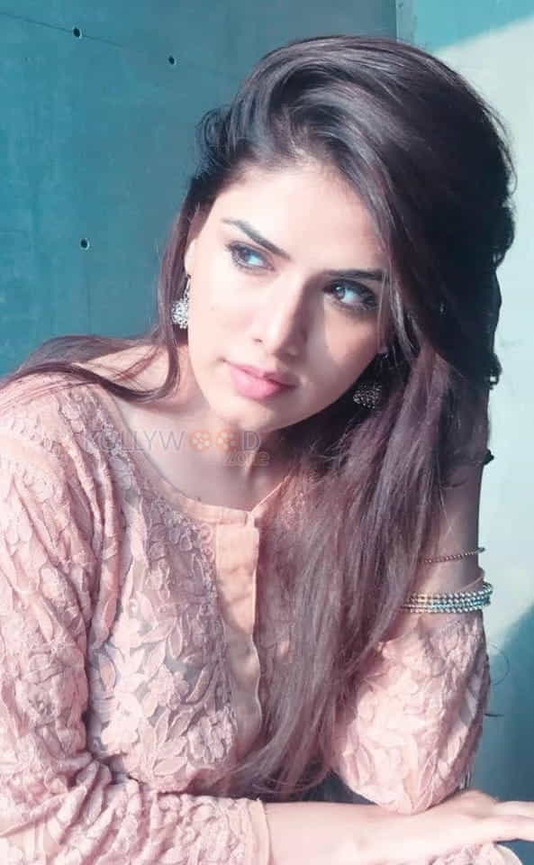 Actress And Model Twiinkle Saaj Lockdown Pictures