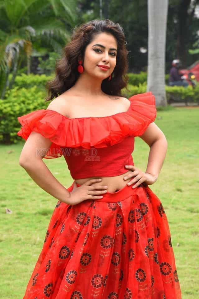Actress Avika Gor At Raju Gari Gadhi Success Meet Photos