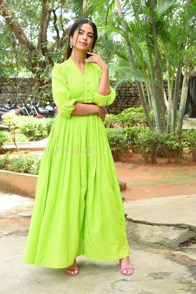 Actress Avika Gor at Net Zee5 Original Film Press Meet Pictures 07